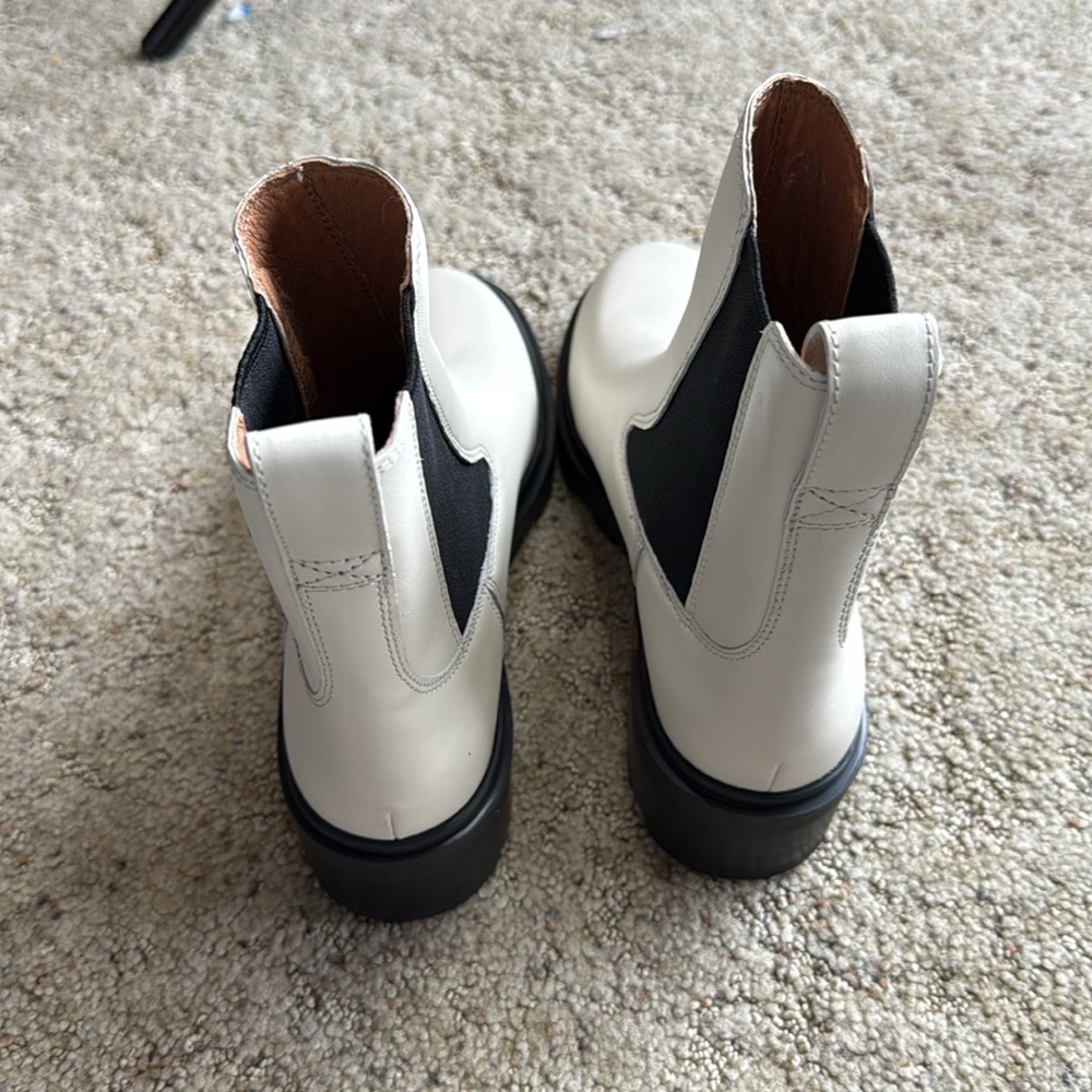Madewell The Wyckoff Chelsea Lugsole Boot - Picture 7 of 8